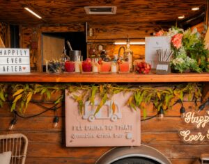 houston-wedding-mobile-bar-trailer-closeup